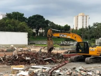 Demolição de Tanques Industriais